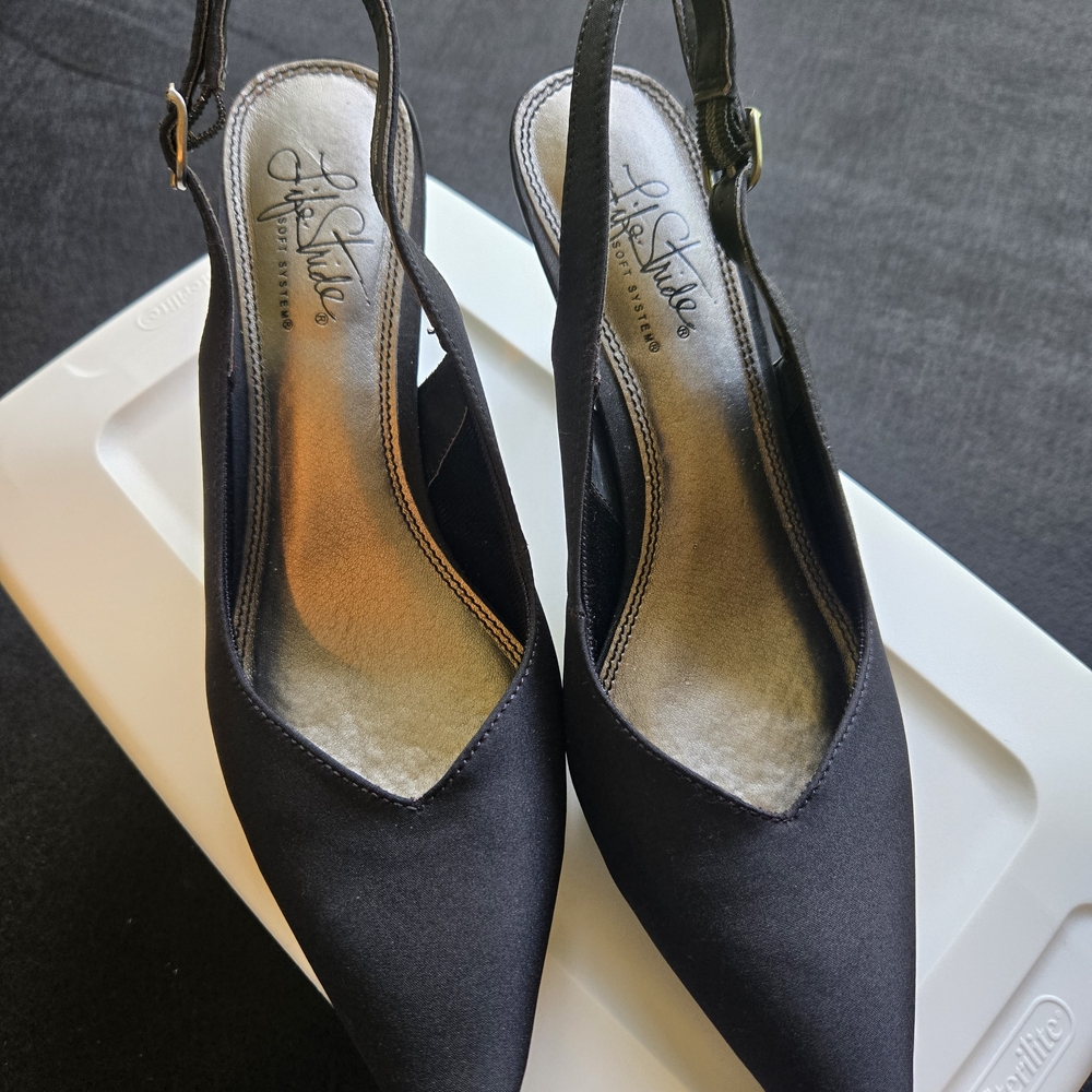 Life Stride Black Slingback Heels